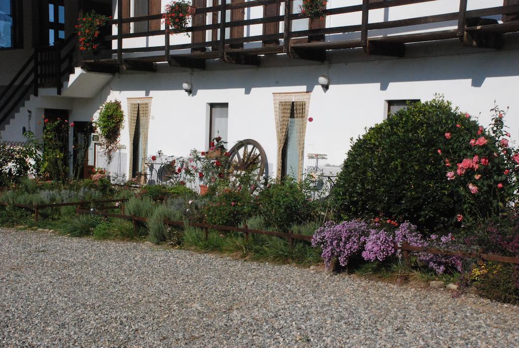 Agriturismo Fano'S Farm Suno Luaran gambar