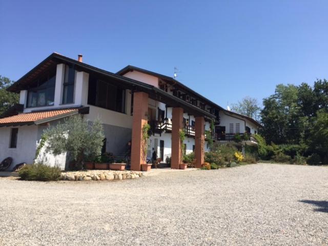 Agriturismo Fano'S Farm Suno Luaran gambar